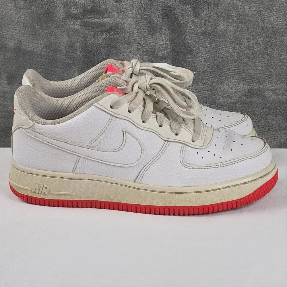 Nike Air Force 1 AO2298-101 Size 5.5Y White Hot Pink Soles 2018